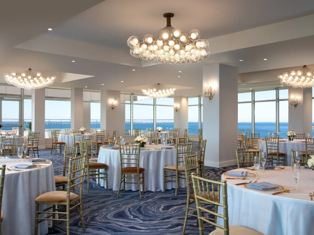 TPARW P0281 Skylark Social Wide.4x3